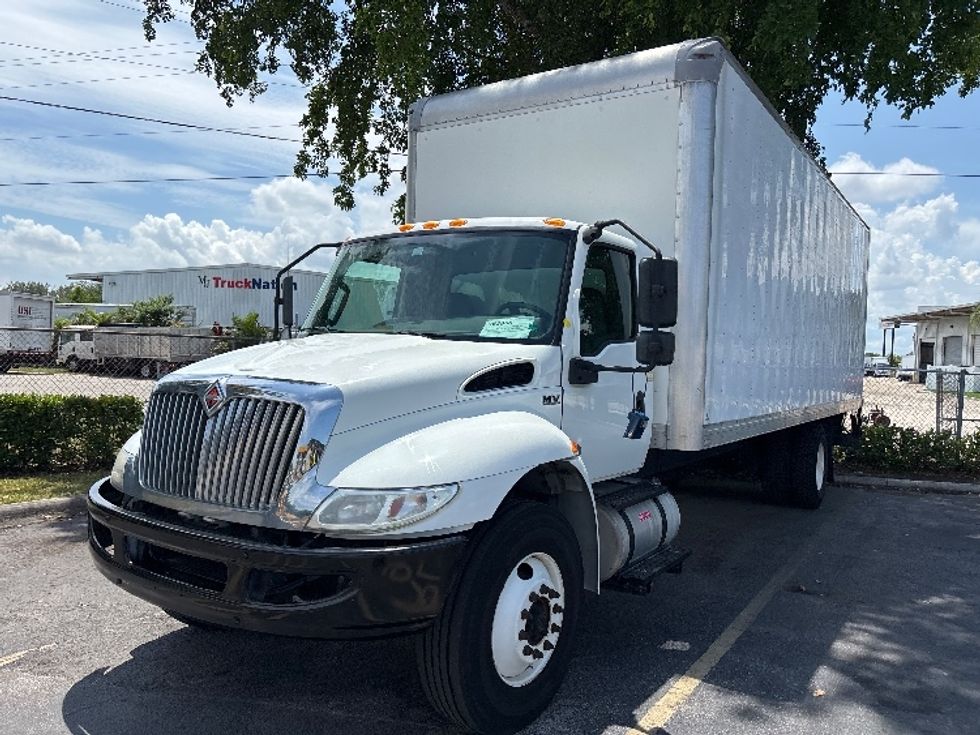 Medium Duty Box Truck-Light and Medium Duty Trucks-International-2020-MV607-Medley-FL-105,808\n\t\tmiles-$ 67,750 - Image 3
