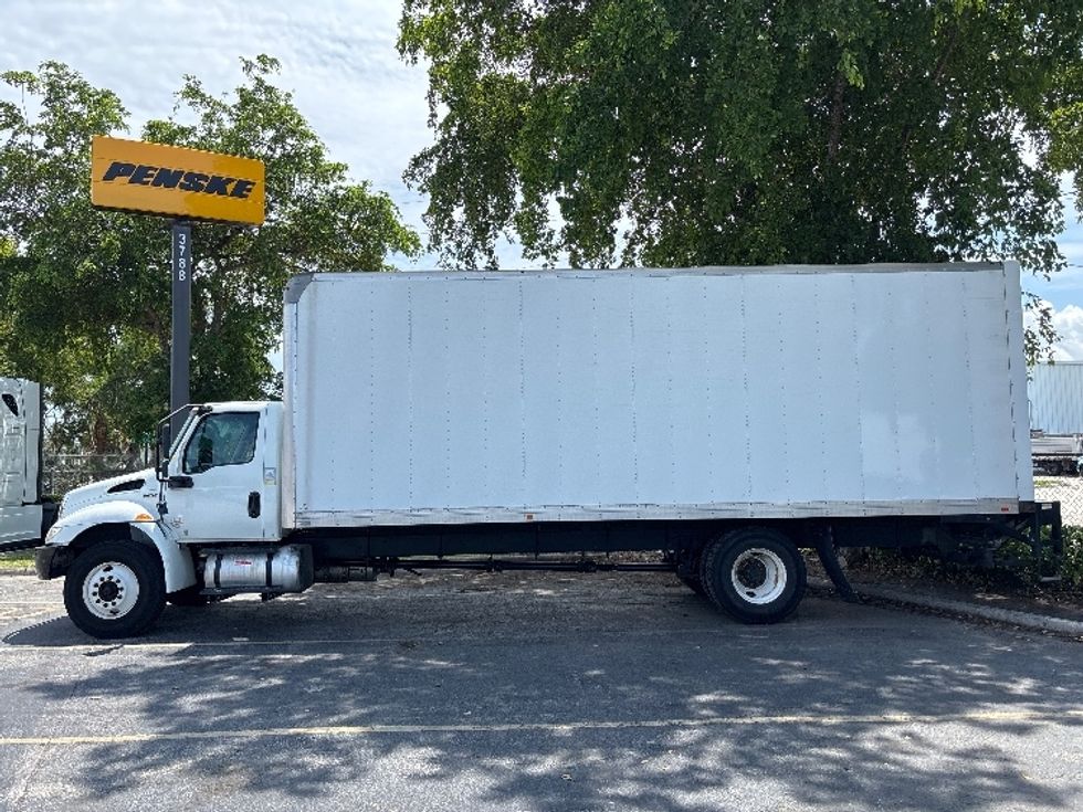 Medium Duty Box Truck-Light and Medium Duty Trucks-International-2020-MV607-Medley-FL-105,808\n\t\tmiles-$ 67,750 - Image 4