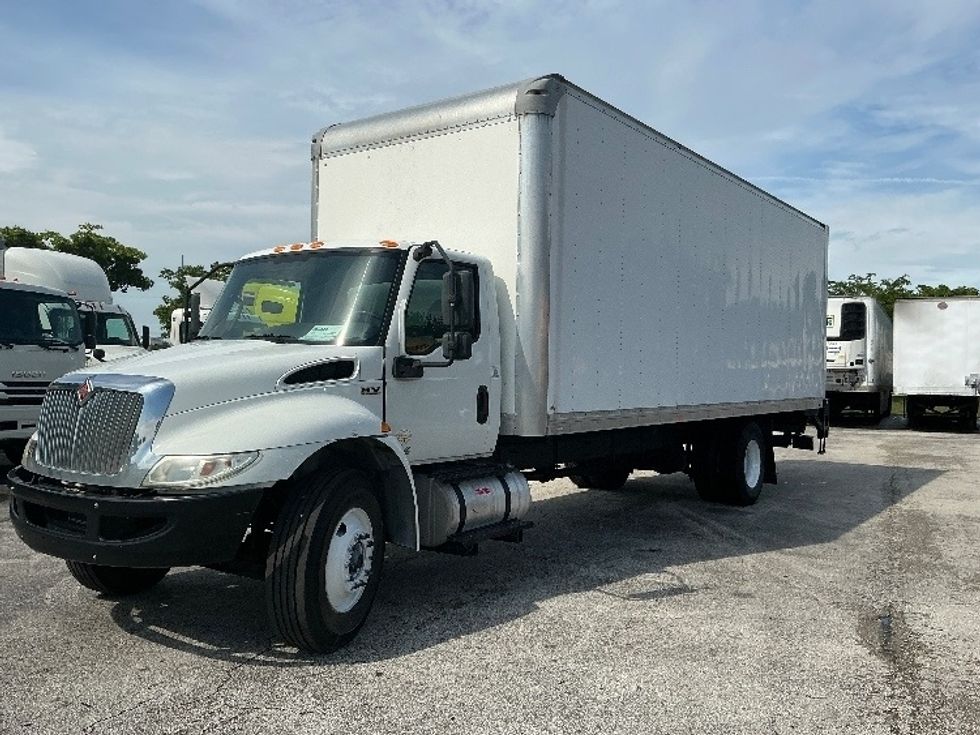 Medium Duty Box Truck-Light and Medium Duty Trucks-International-2020-MV607-Medley-FL-112,267\n\t\tmiles-$ 65,250 - Image 1