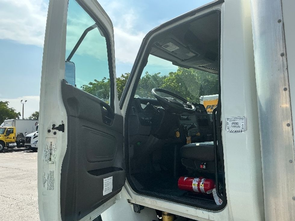Medium Duty Box Truck-Light and Medium Duty Trucks-International-2020-MV607-Medley-FL-112,267\n\t\tmiles-$ 65,250 - Image 15