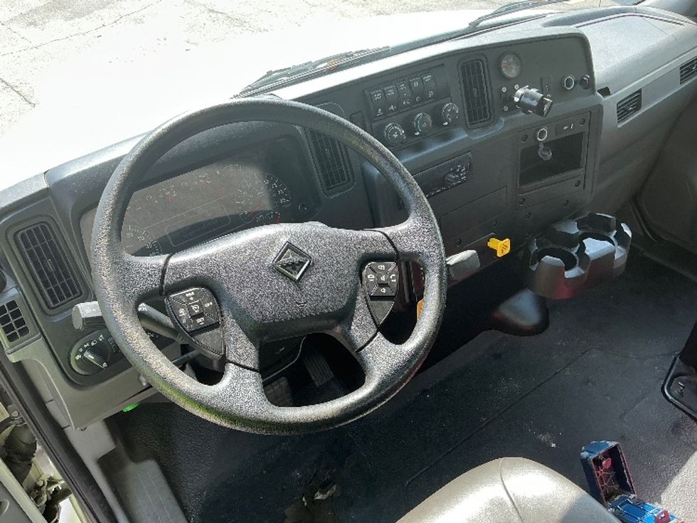 Medium Duty Box Truck-Light and Medium Duty Trucks-International-2020-MV607-Medley-FL-112,267\n\t\tmiles-$ 65,250 - Image 17