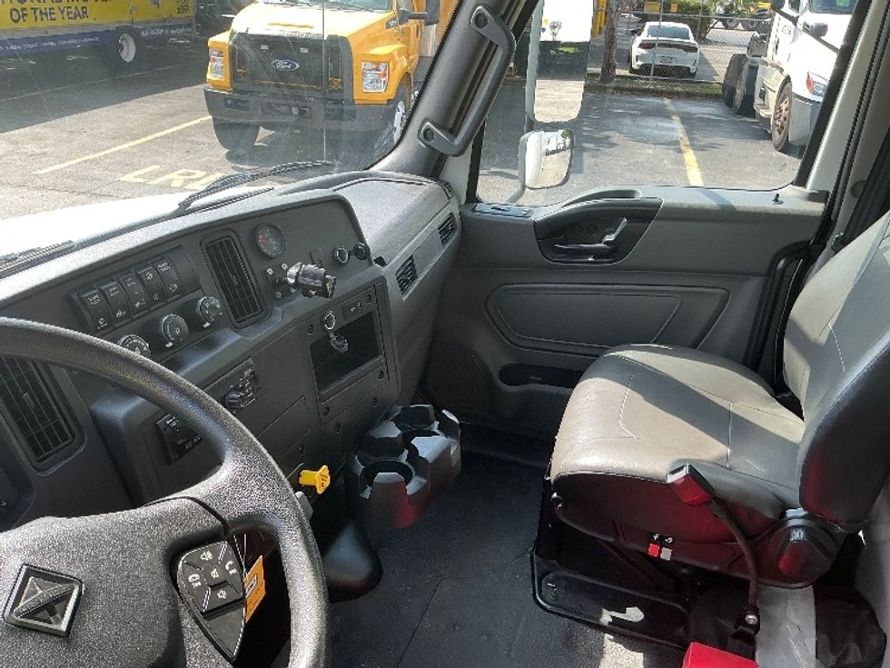 Medium Duty Box Truck-Light and Medium Duty Trucks-International-2020-MV607-Medley-FL-112,267\n\t\tmiles-$ 65,250 - Image 18