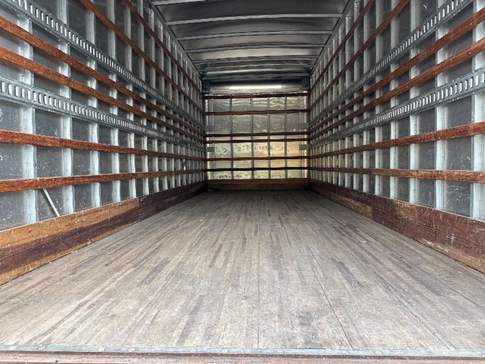 Medium Duty Box Truck-Light and Medium Duty Trucks-International-2020-MV607-Medley-FL-214,660\n\t\tmiles-$ 48,250 - Image 10