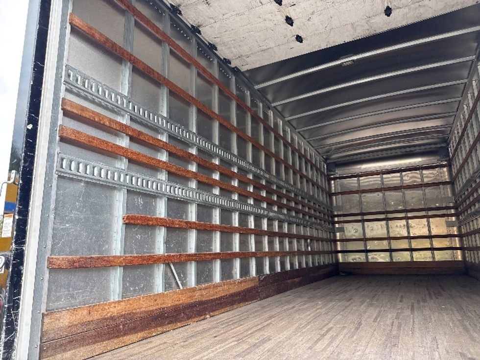 Medium Duty Box Truck-Light and Medium Duty Trucks-International-2020-MV607-Medley-FL-214,660\n\t\tmiles-$ 48,250 - Image 11