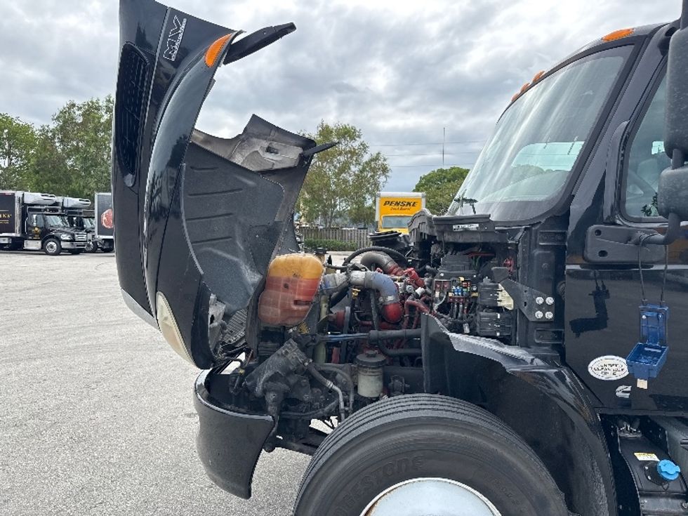 Medium Duty Box Truck-Light and Medium Duty Trucks-International-2020-MV607-Medley-FL-214,660\n\t\tmiles-$ 48,250 - Image 21