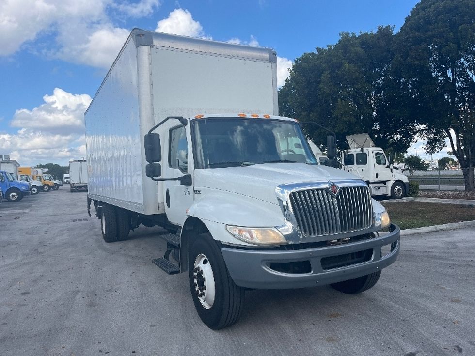 Medium Duty Box Truck-Light and Medium Duty Trucks-International-2020-MV607-Medley-FL-239,348\n\t\tmiles-$ 43,000 - Image 1