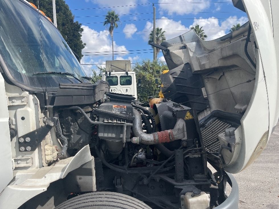 Medium Duty Box Truck-Light and Medium Duty Trucks-International-2020-MV607-Medley-FL-239,348\n\t\tmiles-$ 43,000 - Image 22