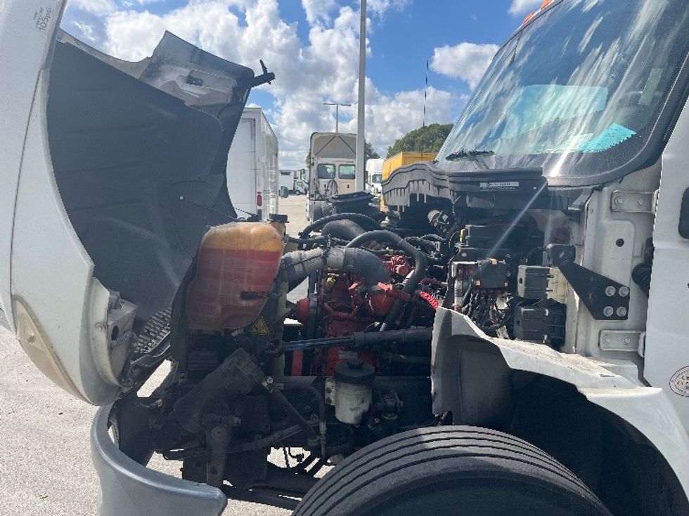 Medium Duty Box Truck-Light and Medium Duty Trucks-International-2020-MV607-Medley-FL-239,348\n\t\tmiles-$ 43,000 - Image 23