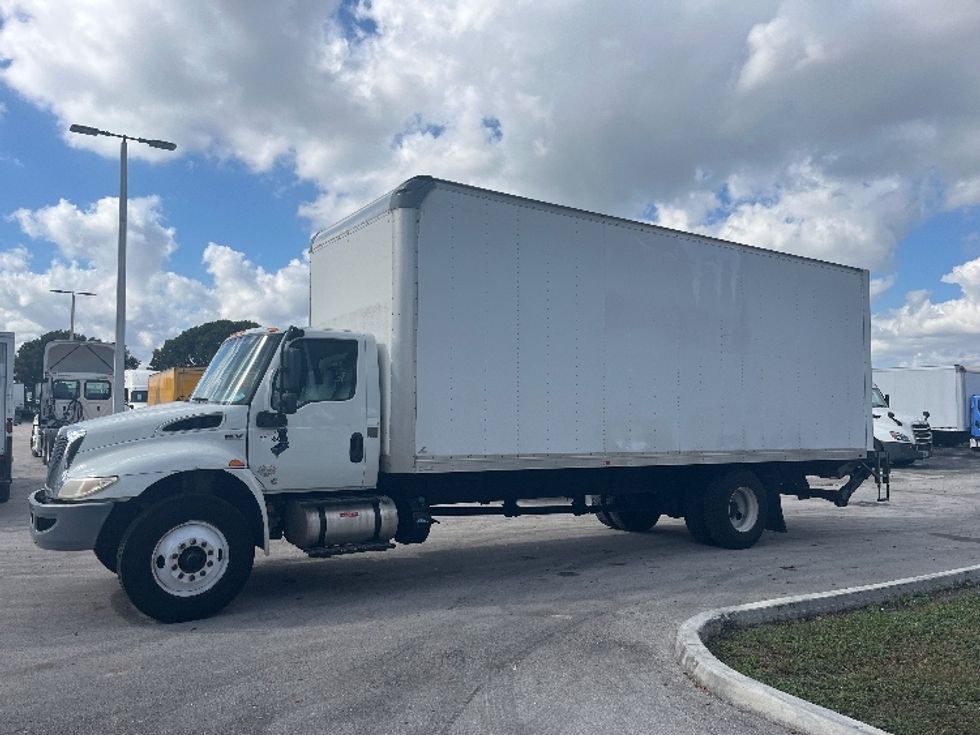 Medium Duty Box Truck-Light and Medium Duty Trucks-International-2020-MV607-Medley-FL-239,348\n\t\tmiles-$ 43,000 - Image 4