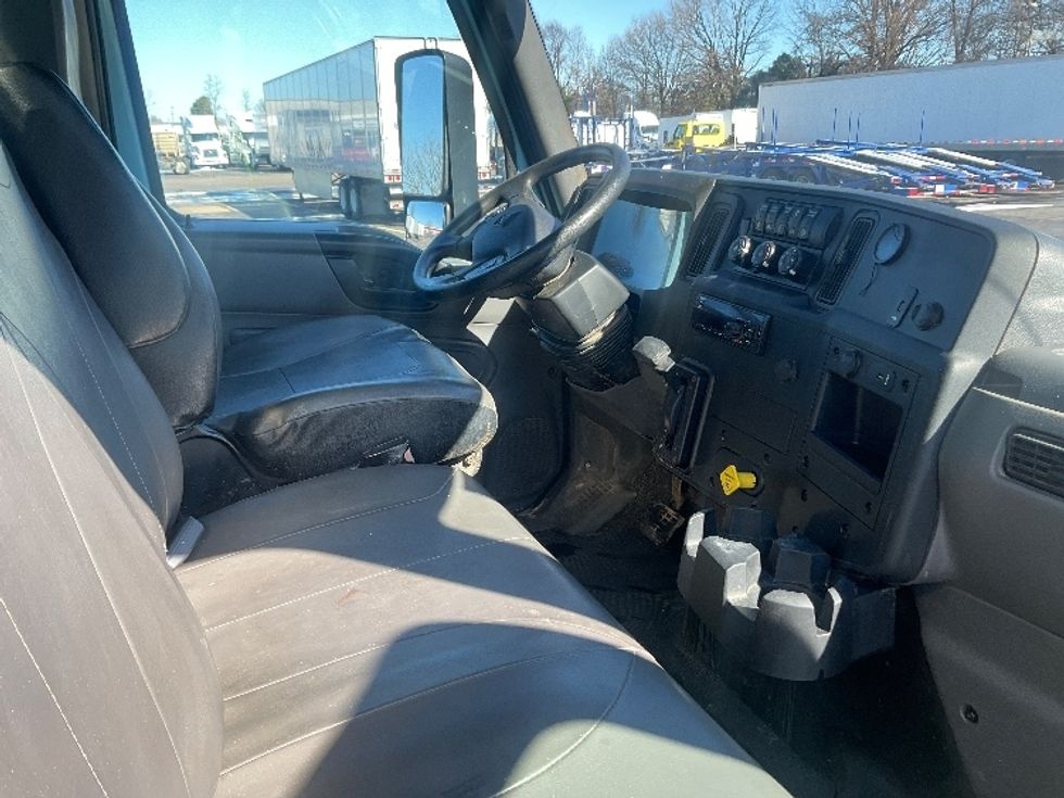 Medium Duty Box Truck-Light and Medium Duty Trucks-International-2020-MV607-Memphis-TN-108,646\n\t\tmiles-$ 52,250 - Image 22