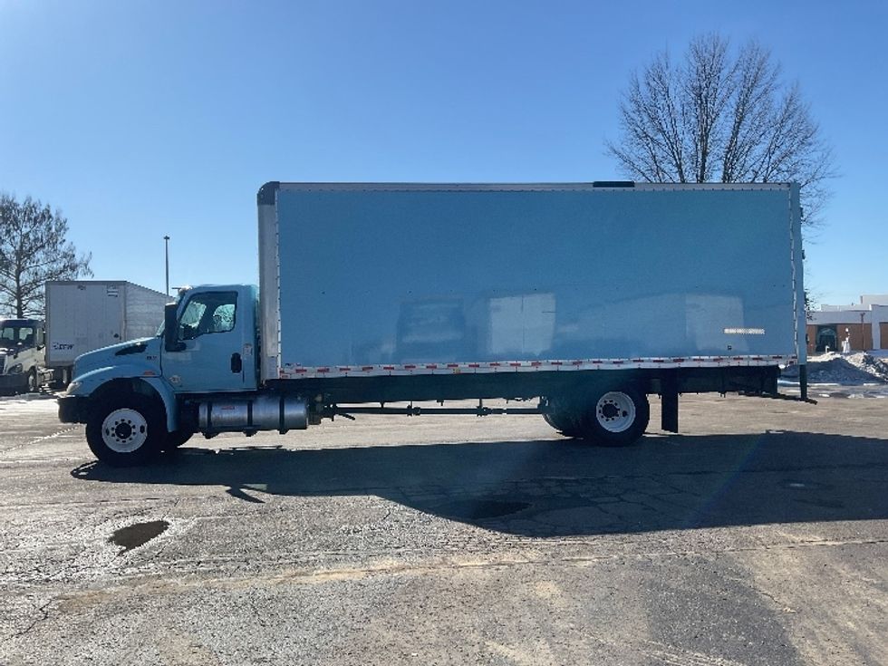 Medium Duty Box Truck-Light and Medium Duty Trucks-International-2020-MV607-Memphis-TN-108,646\n\t\tmiles-$ 52,250 - Image 4