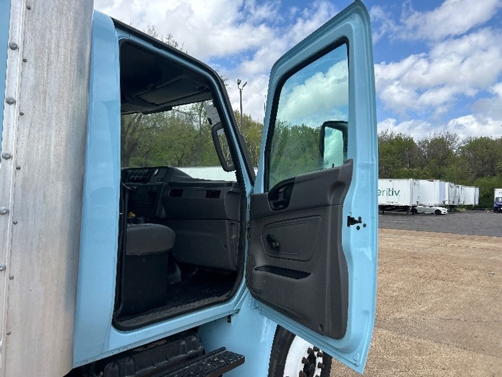 Medium Duty Box Truck-Light and Medium Duty Trucks-International-2020-MV607-Memphis-TN-108,721\n\t\tmiles-$ 52,250 - Image 20