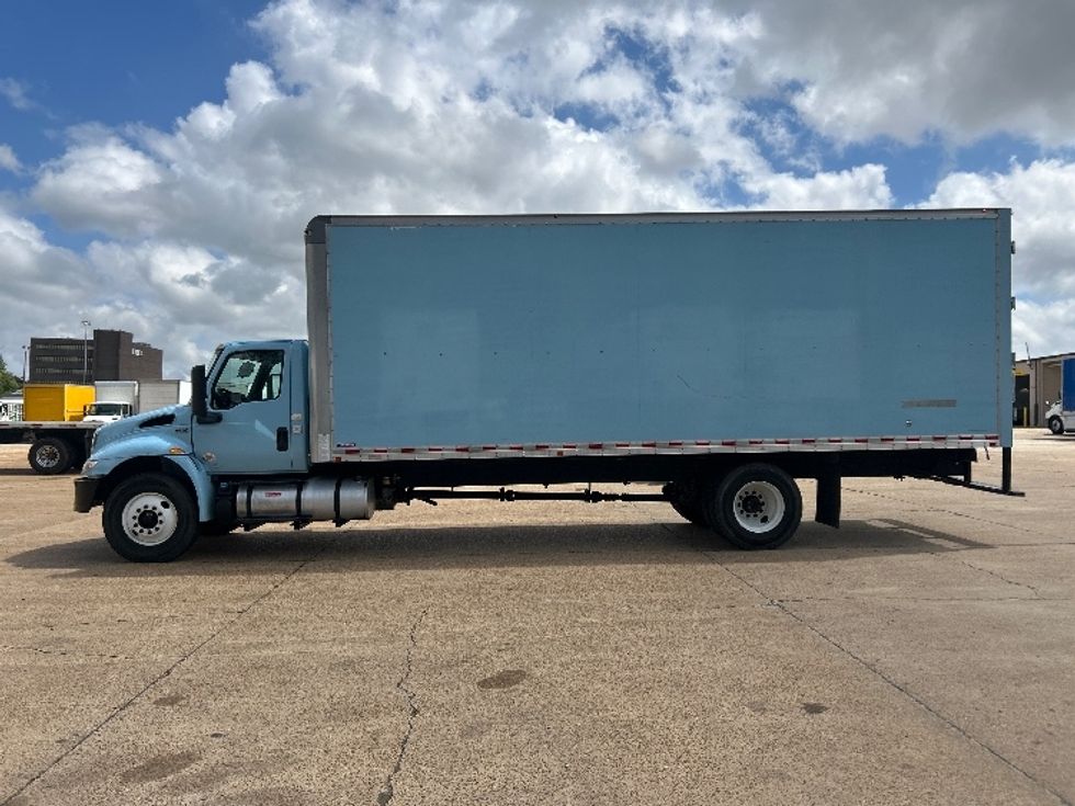 Medium Duty Box Truck-Light and Medium Duty Trucks-International-2020-MV607-Memphis-TN-108,721\n\t\tmiles-$ 52,250 - Image 4
