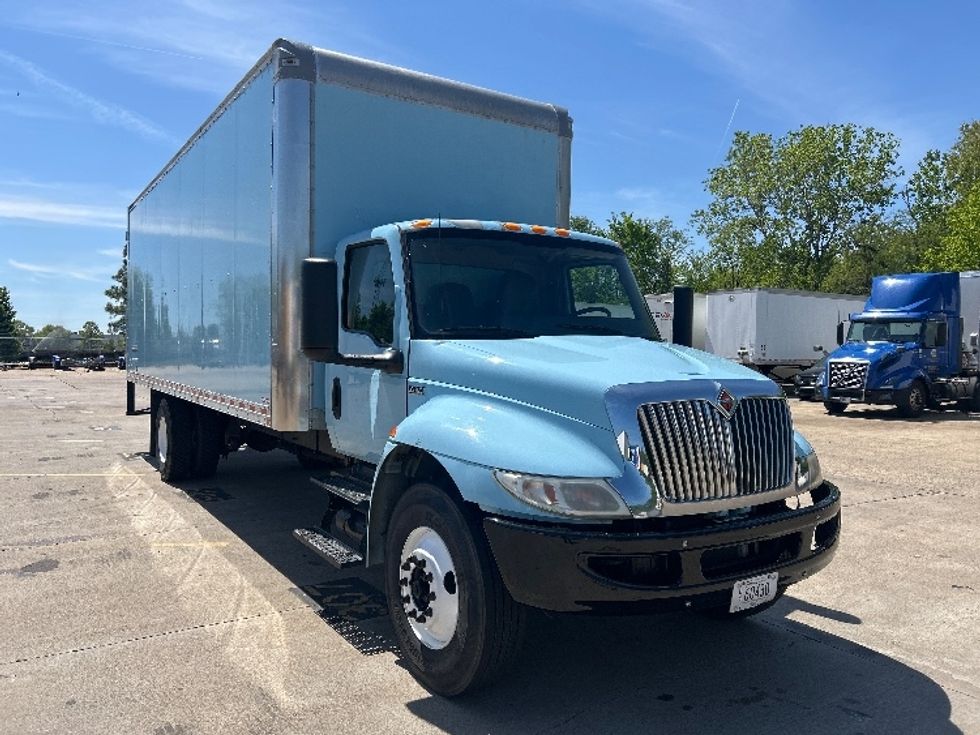 Medium Duty Box Truck-Light and Medium Duty Trucks-International-2020-MV607-Memphis-TN-124,051\n\t\tmiles-$ 53,000 - Image 1