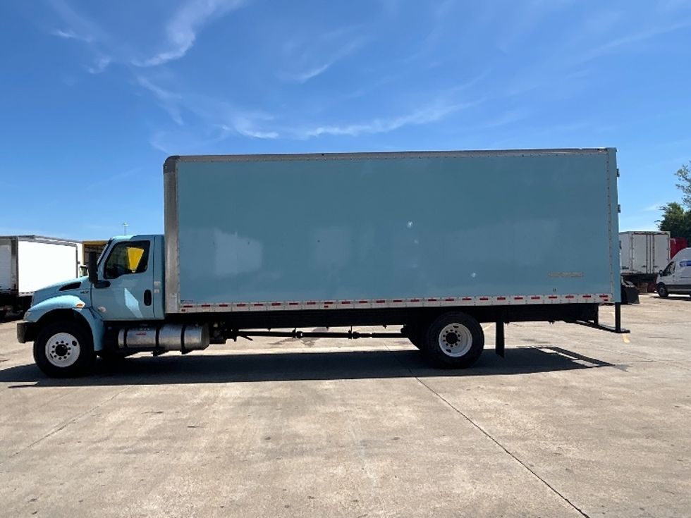 Medium Duty Box Truck-Light and Medium Duty Trucks-International-2020-MV607-Memphis-TN-124,051\n\t\tmiles-$ 53,000 - Image 4