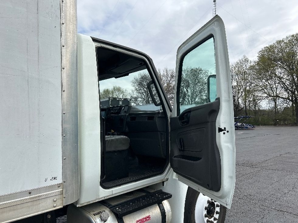 Medium Duty Box Truck-Light and Medium Duty Trucks-International-2020-MV607-Memphis-TN-142,042\n\t\tmiles-$ 45,000 - Image 19