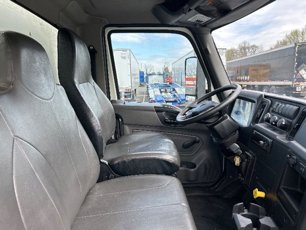 Medium Duty Box Truck-Light and Medium Duty Trucks-International-2020-MV607-Memphis-TN-142,042\n\t\tmiles-$ 45,000 - Image 21
