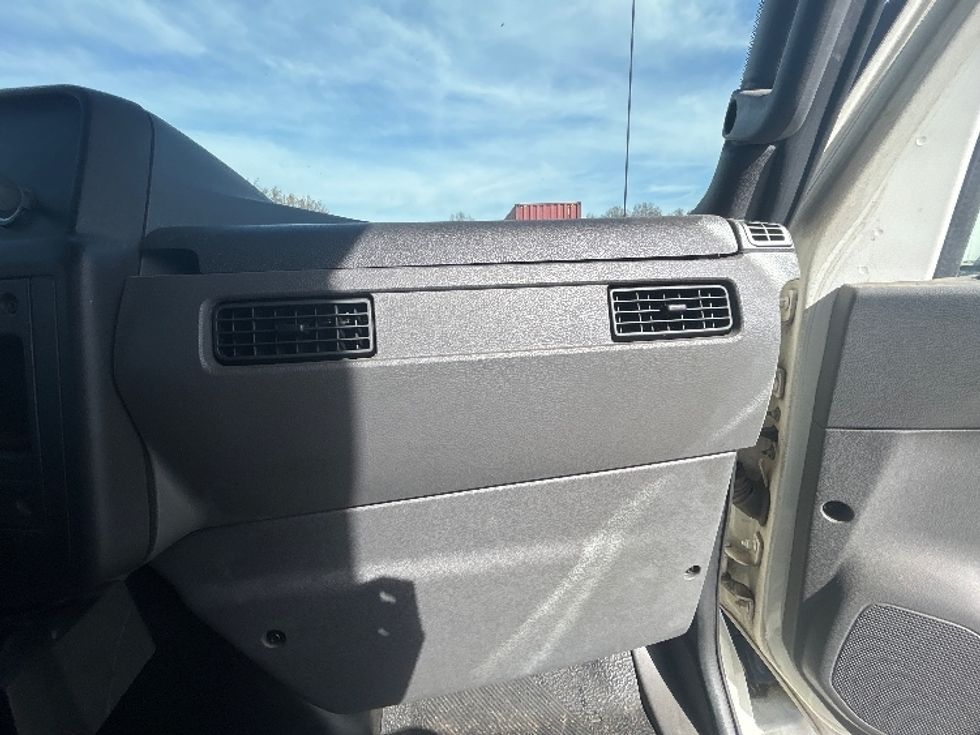 Medium Duty Box Truck-Light and Medium Duty Trucks-International-2020-MV607-Memphis-TN-82,972\n\t\tmiles-$ 60,500 - Image 21