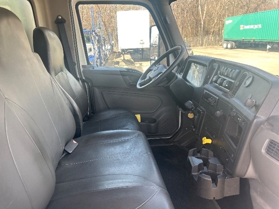 Medium Duty Box Truck-Light and Medium Duty Trucks-International-2020-MV607-Memphis-TN-82,972\n\t\tmiles-$ 60,500 - Image 22