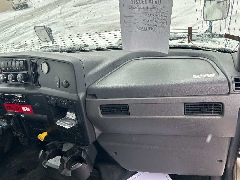 Medium Duty Box Truck-Light and Medium Duty Trucks-International-2020-MV607-Middlefield-OH-110,764\n\t\tmiles-$ 58,750 - Image 21