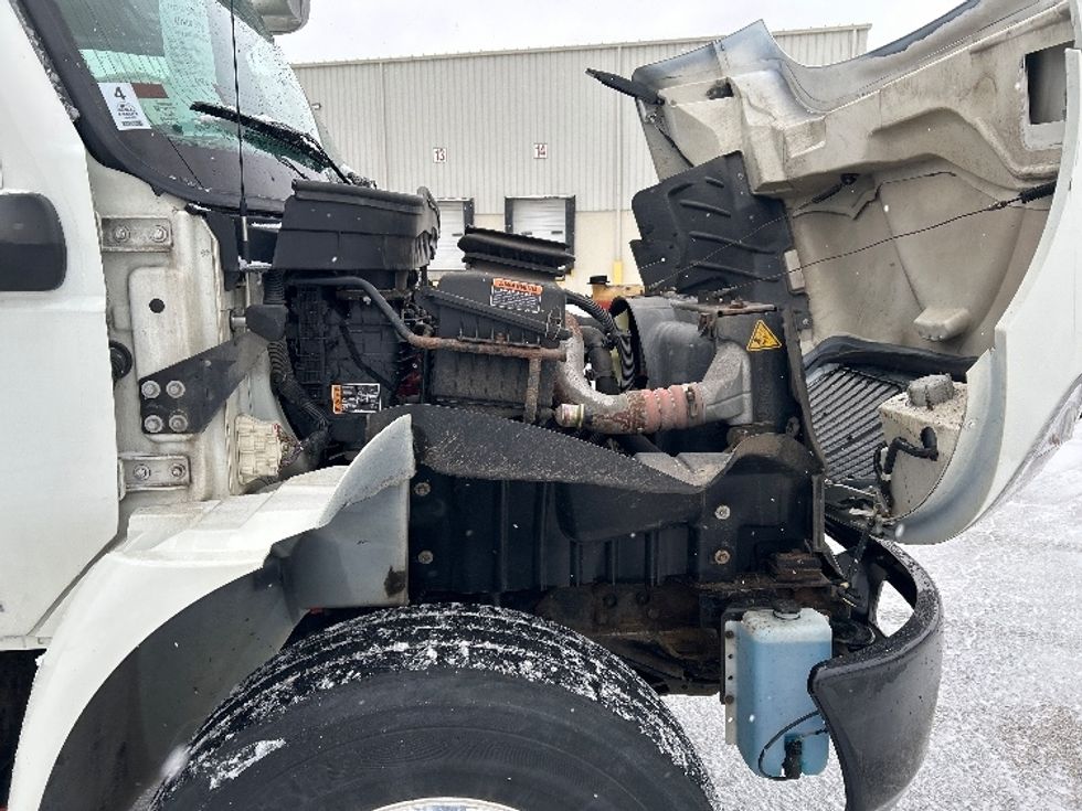 Medium Duty Box Truck-Light and Medium Duty Trucks-International-2020-MV607-Middlefield-OH-110,764\n\t\tmiles-$ 58,750 - Image 23