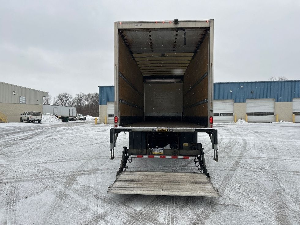Medium Duty Box Truck-Light and Medium Duty Trucks-International-2020-MV607-Middlefield-OH-110,764\n\t\tmiles-$ 58,750 - Image 9