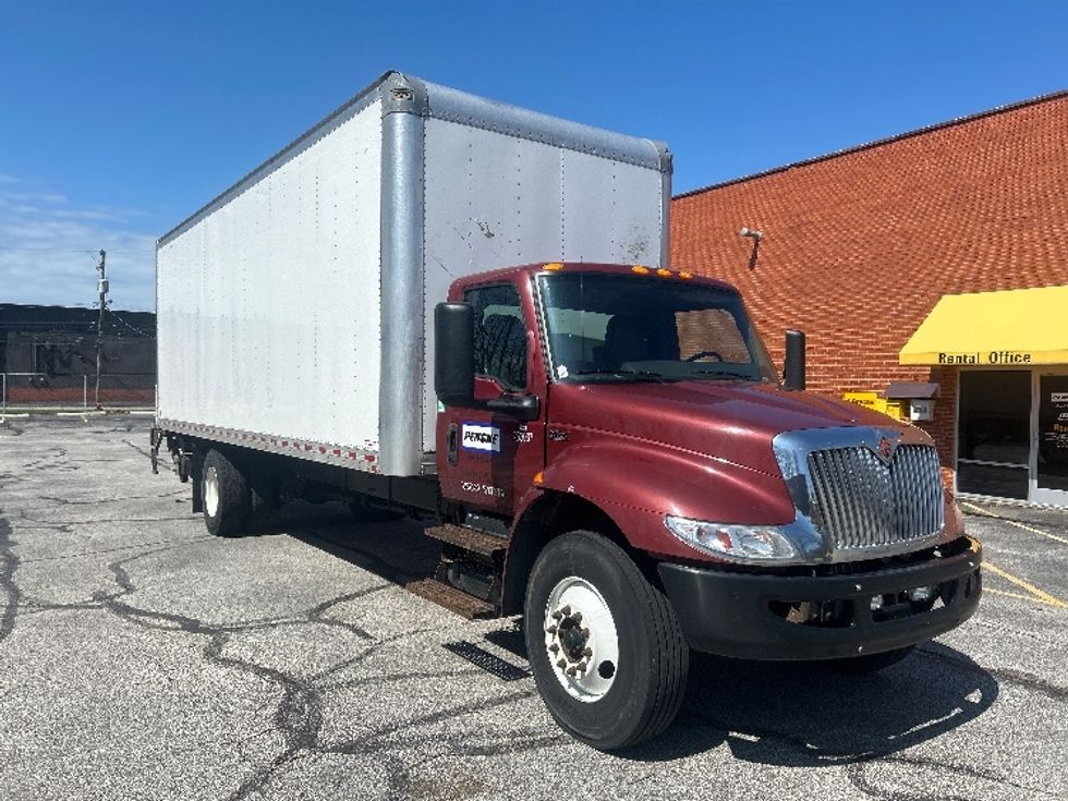Medium Duty Box Truck-Light and Medium Duty Trucks-International-2020-MV607-Middlefield-OH-148,496\n\t\tmiles-$ 44,000 - Image 1