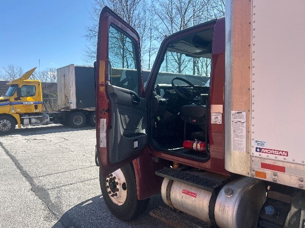 Medium Duty Box Truck-Light and Medium Duty Trucks-International-2020-MV607-Middlefield-OH-148,496\n\t\tmiles-$ 44,000 - Image 15