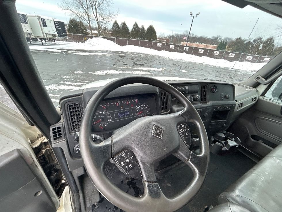 Medium Duty Box Truck-Light and Medium Duty Trucks-International-2020-MV607-Middlefield-OH-152,729\n\t\tmiles-$ 45,250 - Image 17