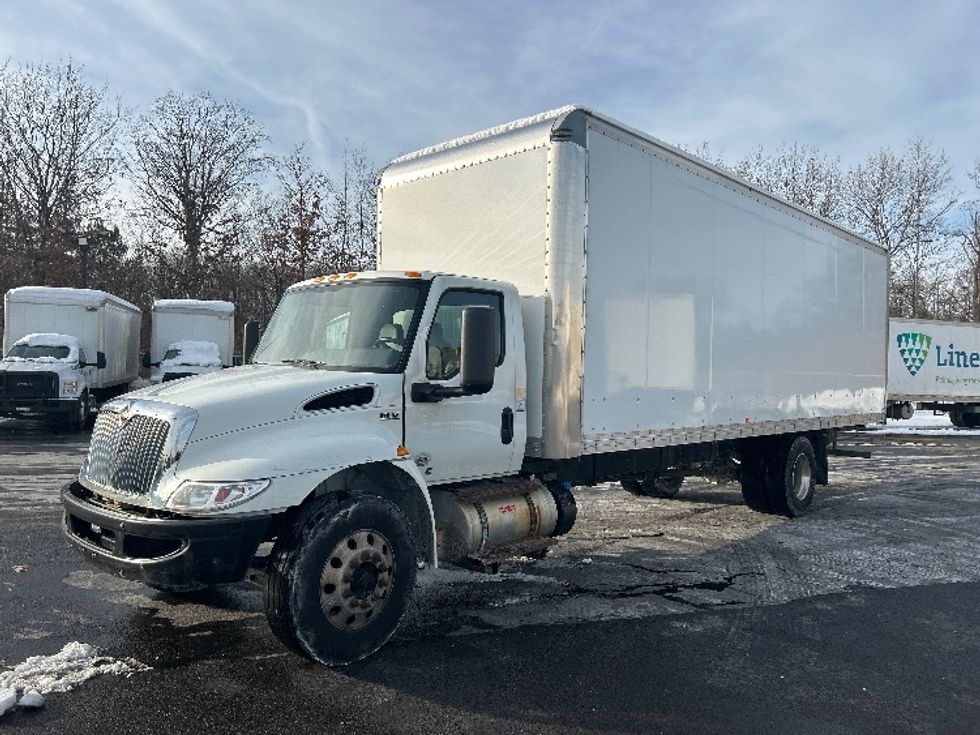 Medium Duty Box Truck-Light and Medium Duty Trucks-International-2020-MV607-Middlefield-OH-152,729\n\t\tmiles-$ 45,250 - Image 3