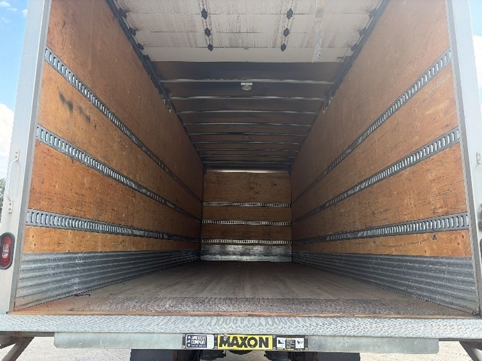 Medium Duty Box Truck-Light and Medium Duty Trucks-International-2020-MV607-Middlefield-OH-167,507\n\t\tmiles-$ 58,000 - Image 10