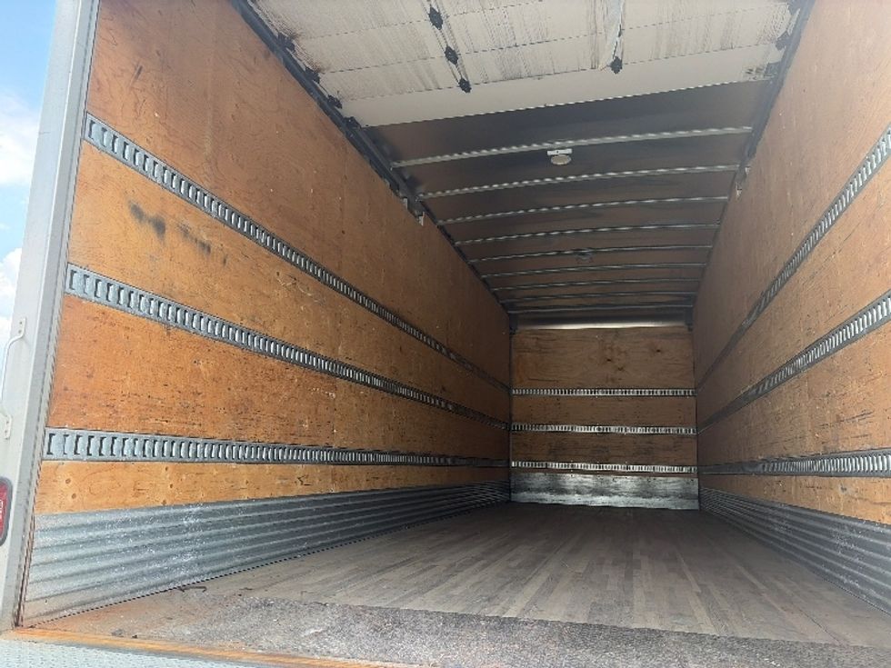 Medium Duty Box Truck-Light and Medium Duty Trucks-International-2020-MV607-Middlefield-OH-167,507\n\t\tmiles-$ 58,000 - Image 11