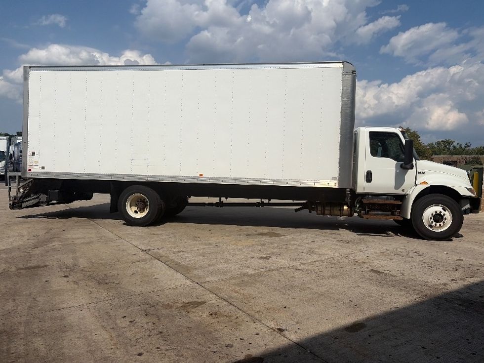 Medium Duty Box Truck-Light and Medium Duty Trucks-International-2020-MV607-Middlefield-OH-167,507\n\t\tmiles-$ 58,000 - Image 15