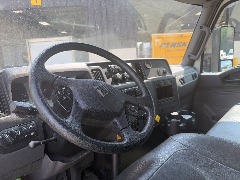 Medium Duty Box Truck-Light and Medium Duty Trucks-International-2020-MV607-Middlefield-OH-167,507\n\t\tmiles-$ 58,000 - Image 17