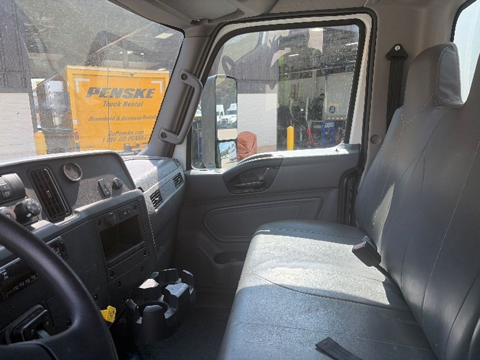 Medium Duty Box Truck-Light and Medium Duty Trucks-International-2020-MV607-Middlefield-OH-167,507\n\t\tmiles-$ 58,000 - Image 19