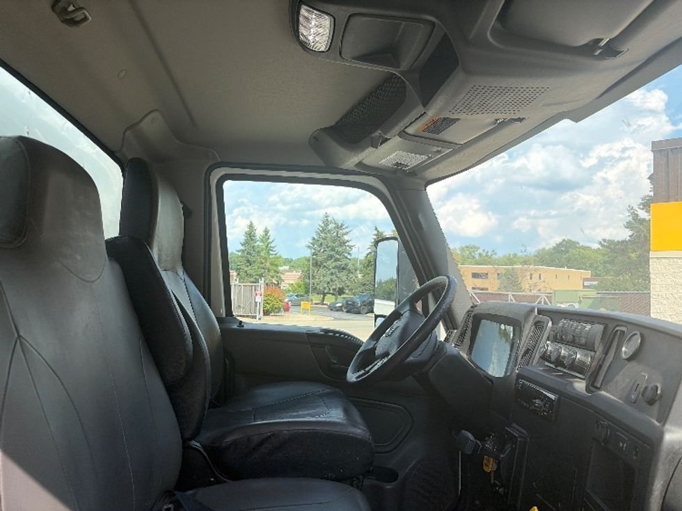 Medium Duty Box Truck-Light and Medium Duty Trucks-International-2020-MV607-Middlefield-OH-167,507\n\t\tmiles-$ 58,000 - Image 22
