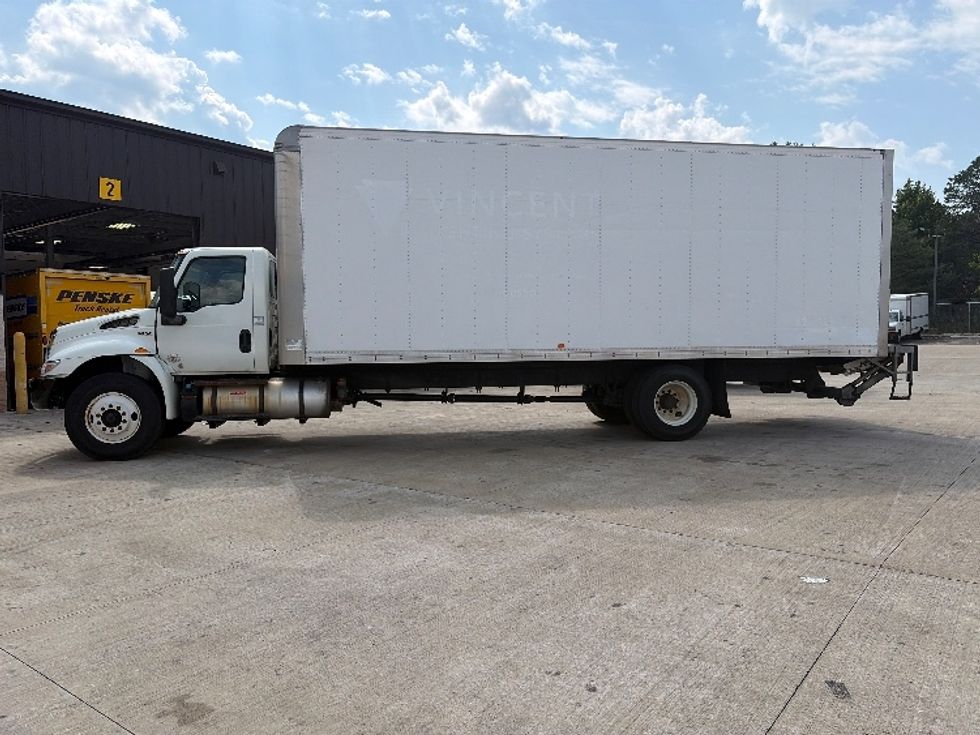 Medium Duty Box Truck-Light and Medium Duty Trucks-International-2020-MV607-Middlefield-OH-167,507\n\t\tmiles-$ 58,000 - Image 4