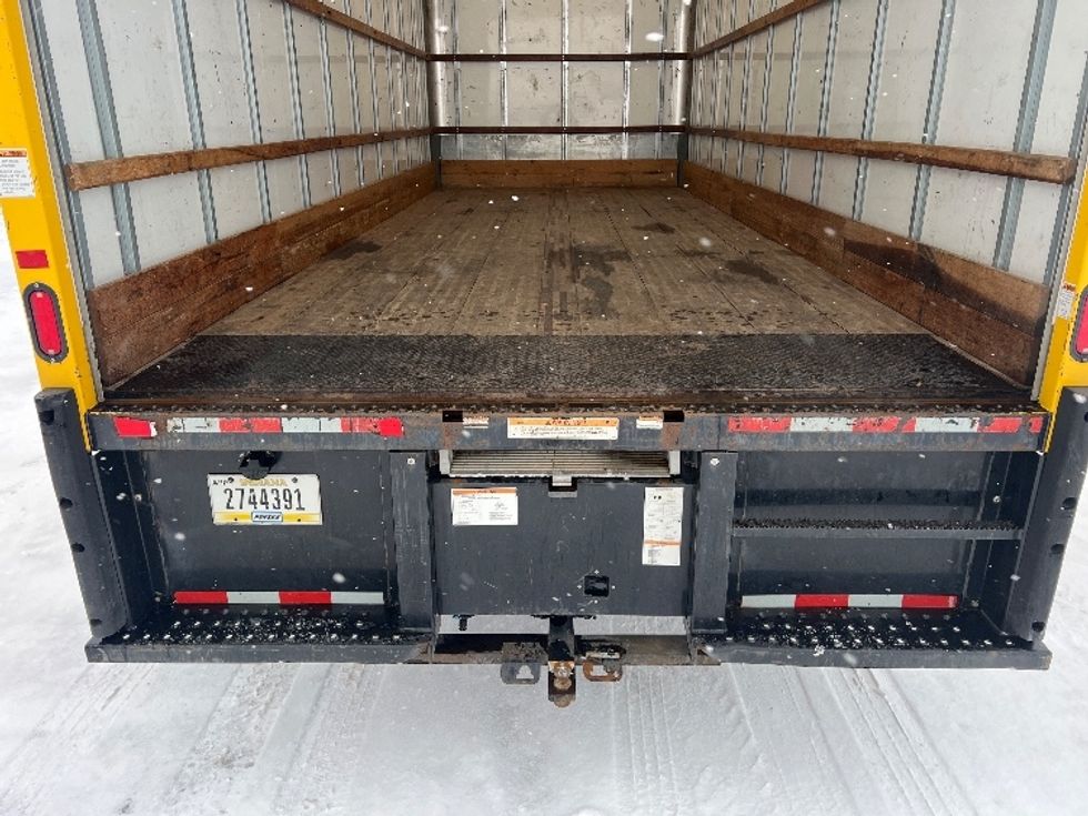 Medium Duty Box Truck-Light and Medium Duty Trucks-International-2020-MV607-Middlefield-OH-190,803\n\t\tmiles-$ 29,750 - Image 10