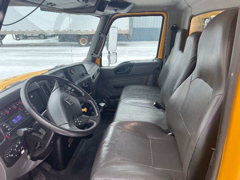 Medium Duty Box Truck-Light and Medium Duty Trucks-International-2020-MV607-Middlefield-OH-190,803\n\t\tmiles-$ 29,750 - Image 19