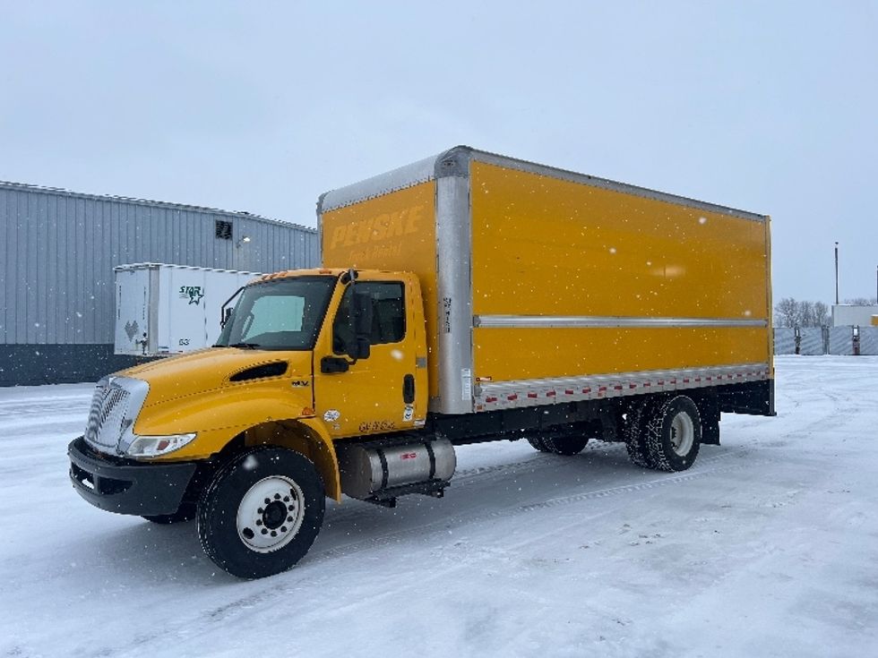 Medium Duty Box Truck-Light and Medium Duty Trucks-International-2020-MV607-Middlefield-OH-190,803\n\t\tmiles-$ 29,750 - Image 3