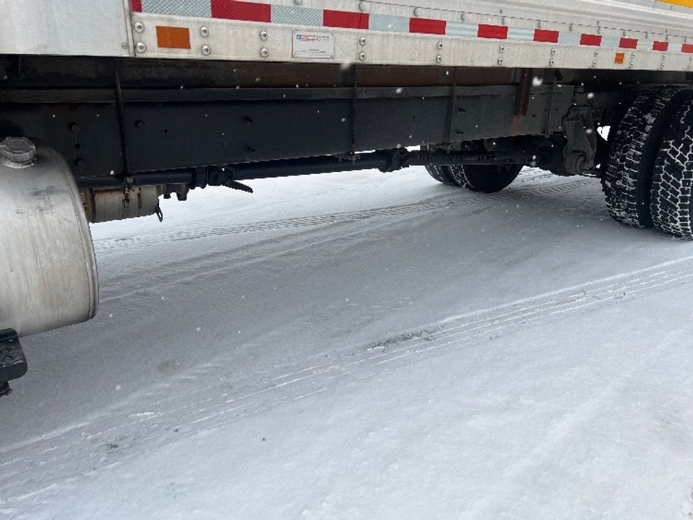 Medium Duty Box Truck-Light and Medium Duty Trucks-International-2020-MV607-Middlefield-OH-190,803\n\t\tmiles-$ 29,750 - Image 5