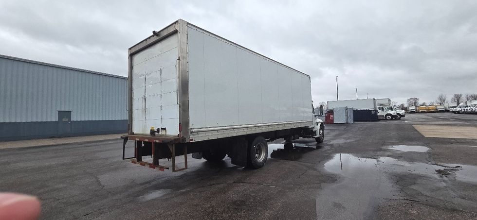 Medium Duty Box Truck-Light and Medium Duty Trucks-International-2020-MV607-Middlefield-OH-227,862\n\t\tmiles-$ 36,750 - Image 12