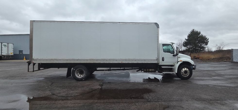 Medium Duty Box Truck-Light and Medium Duty Trucks-International-2020-MV607-Middlefield-OH-227,862\n\t\tmiles-$ 36,750 - Image 14