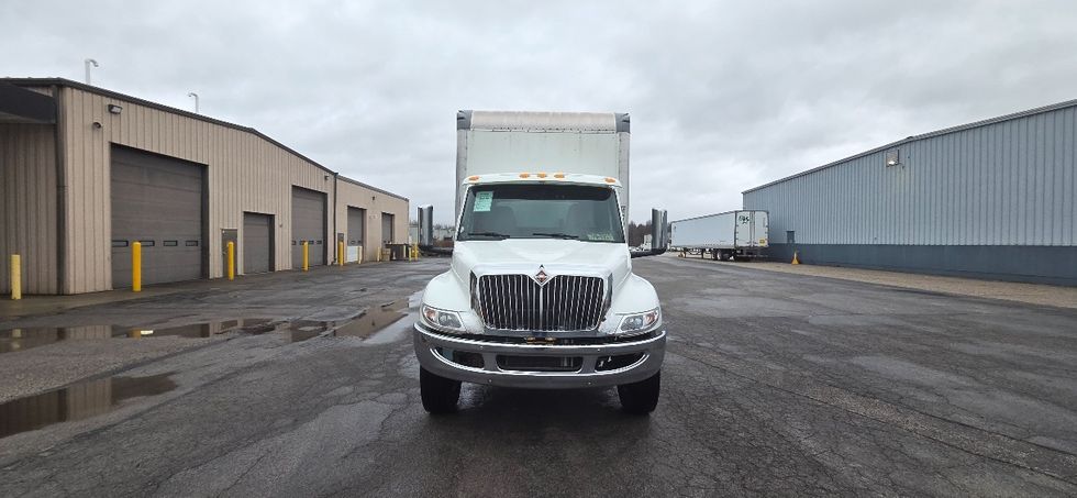 Medium Duty Box Truck-Light and Medium Duty Trucks-International-2020-MV607-Middlefield-OH-227,862\n\t\tmiles-$ 36,750 - Image 2