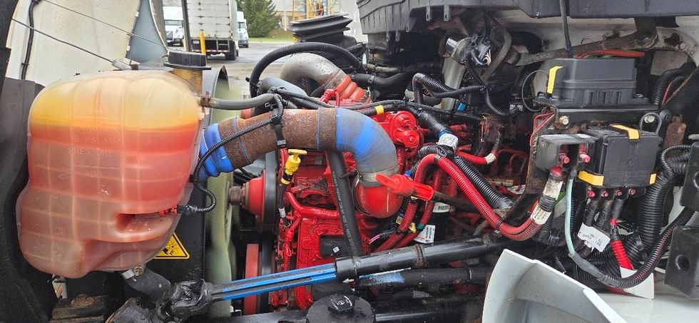 Medium Duty Box Truck-Light and Medium Duty Trucks-International-2020-MV607-Middlefield-OH-227,862\n\t\tmiles-$ 36,750 - Image 22