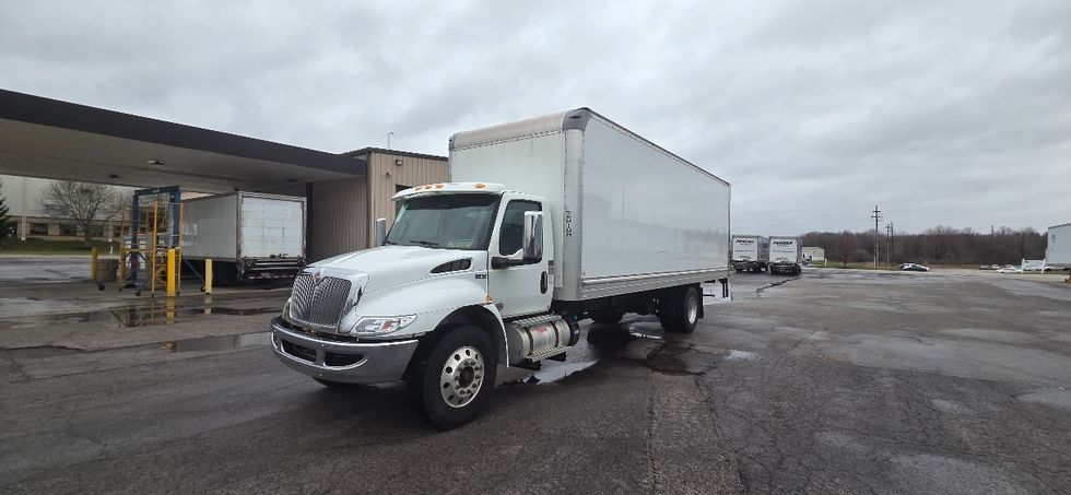 Medium Duty Box Truck-Light and Medium Duty Trucks-International-2020-MV607-Middlefield-OH-227,862\n\t\tmiles-$ 36,750 - Image 3