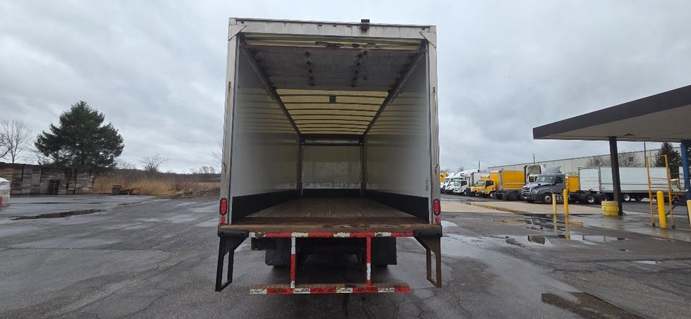 Medium Duty Box Truck-Light and Medium Duty Trucks-International-2020-MV607-Middlefield-OH-227,862\n\t\tmiles-$ 36,750 - Image 8