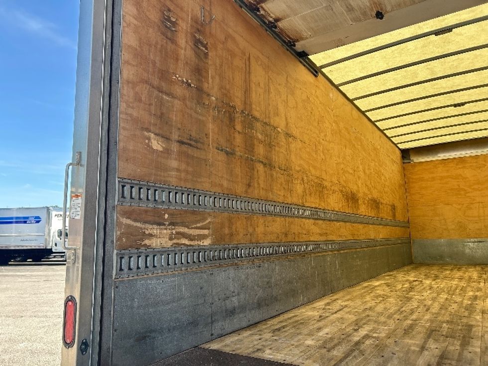 Medium Duty Box Truck-Light and Medium Duty Trucks-International-2020-MV607-Middlefield-OH-263,649\n\t\tmiles-$ 29,500 - Image 11