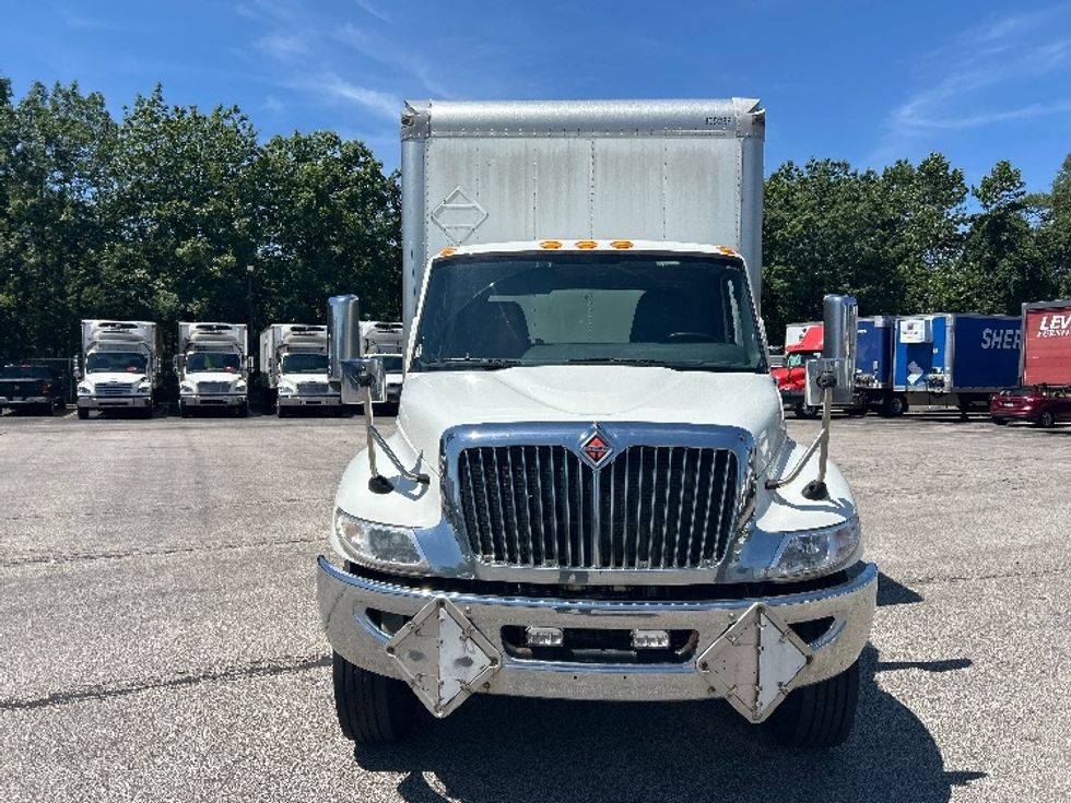 Medium Duty Box Truck-Light and Medium Duty Trucks-International-2020-MV607-Middlefield-OH-263,649\n\t\tmiles-$ 29,500 - Image 2