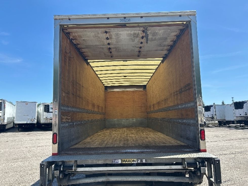 Medium Duty Box Truck-Light and Medium Duty Trucks-International-2020-MV607-Middlefield-OH-263,649\n\t\tmiles-$ 29,500 - Image 8